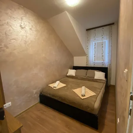 Perisic Lux Obrenovac, Sa Parkingom Obrenovac (Belgrade)